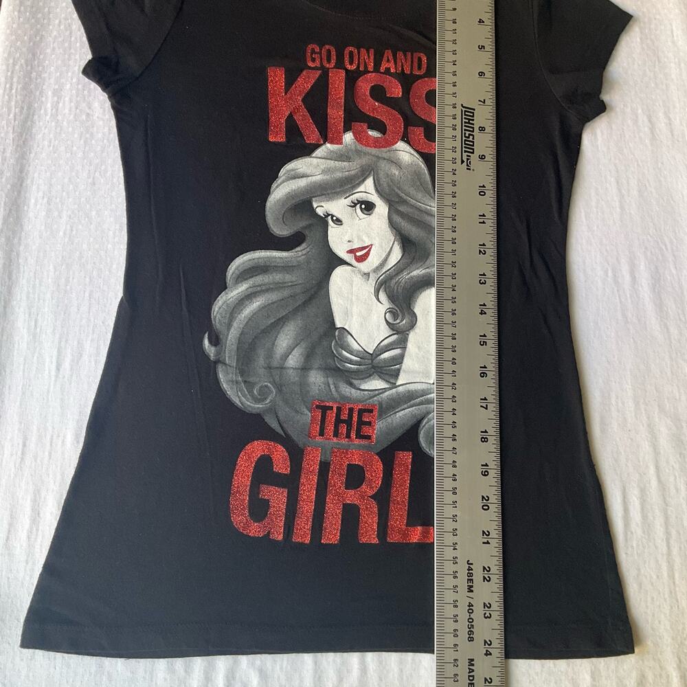 Disney Women’s Short Sleeve T-shirt size S, Black, Kiss The Girl Little Mermaid - Picture 4 of 7